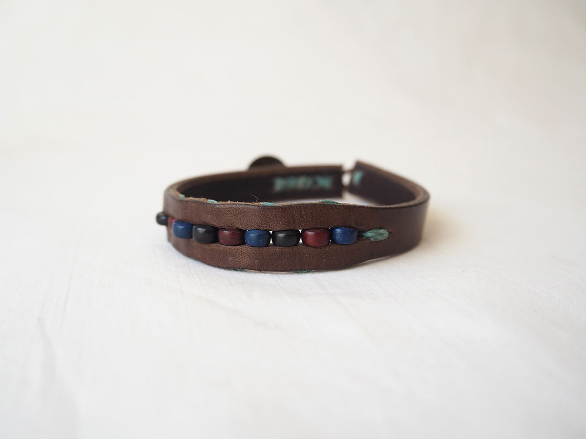 Henry Cuir / アンリークイール, Deadstock Leather Bracelet - Red, Blue and Black  Beads