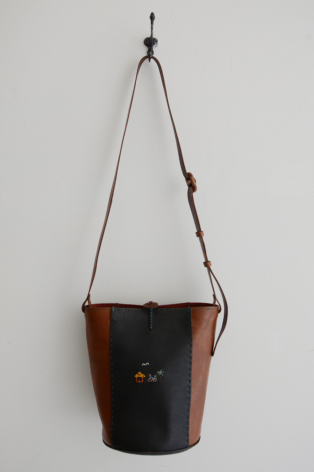 Henri、アンリ、leather goods、handcrafted leather、革小物、ハンドクラフト、Shoulder bag、ショルダーバッグ、bag、バッグ、made in Italy