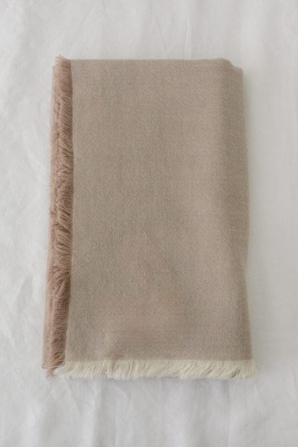 Alonpi / アロンピ, Cashmere Stole Tate - Beige - MAKIE HOME