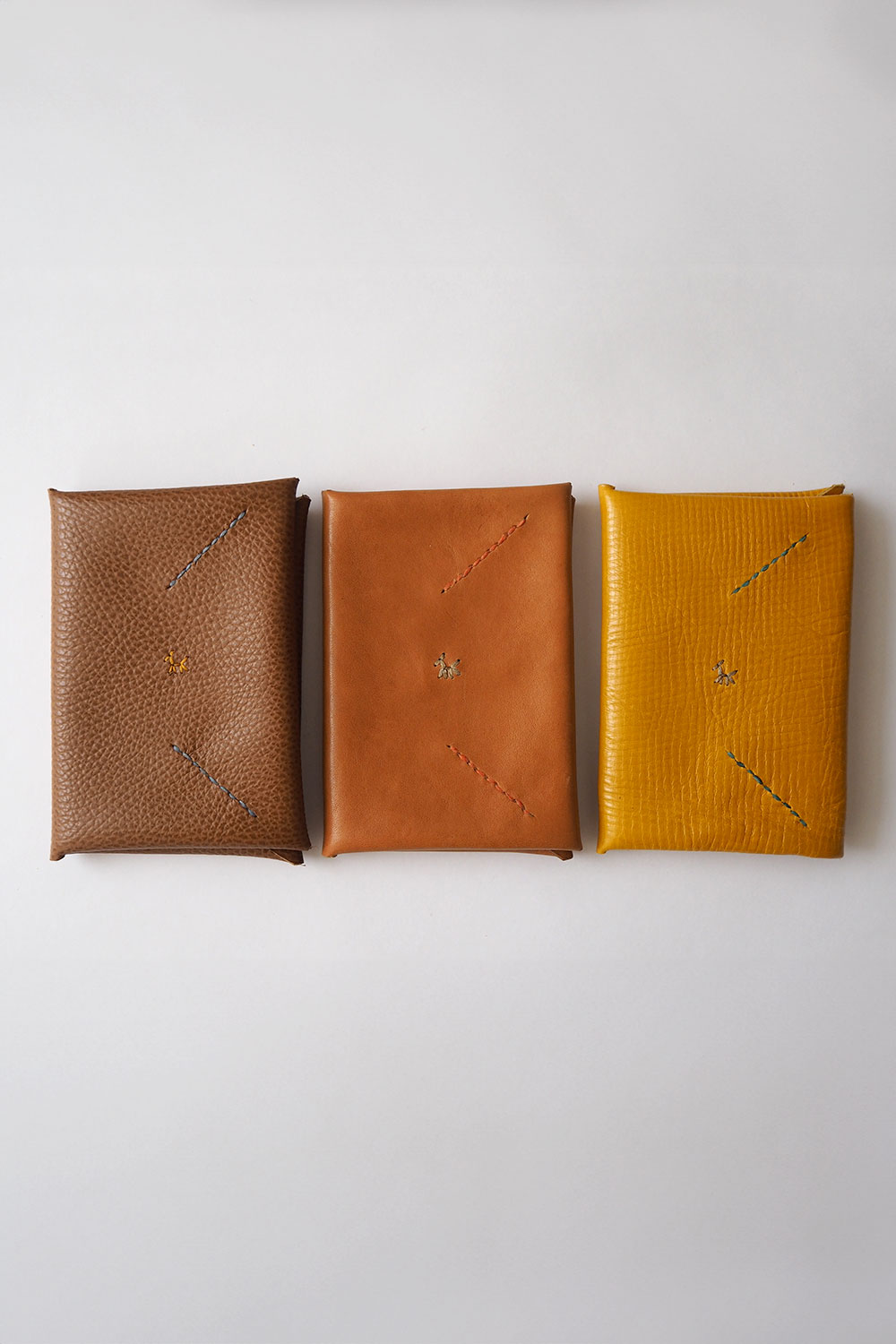 Henri、アンリ、leather goods、handcrafted leather、ハンドクラフト、made in Itary、ハンドメイド、手作り、handmade、カードケース、card case