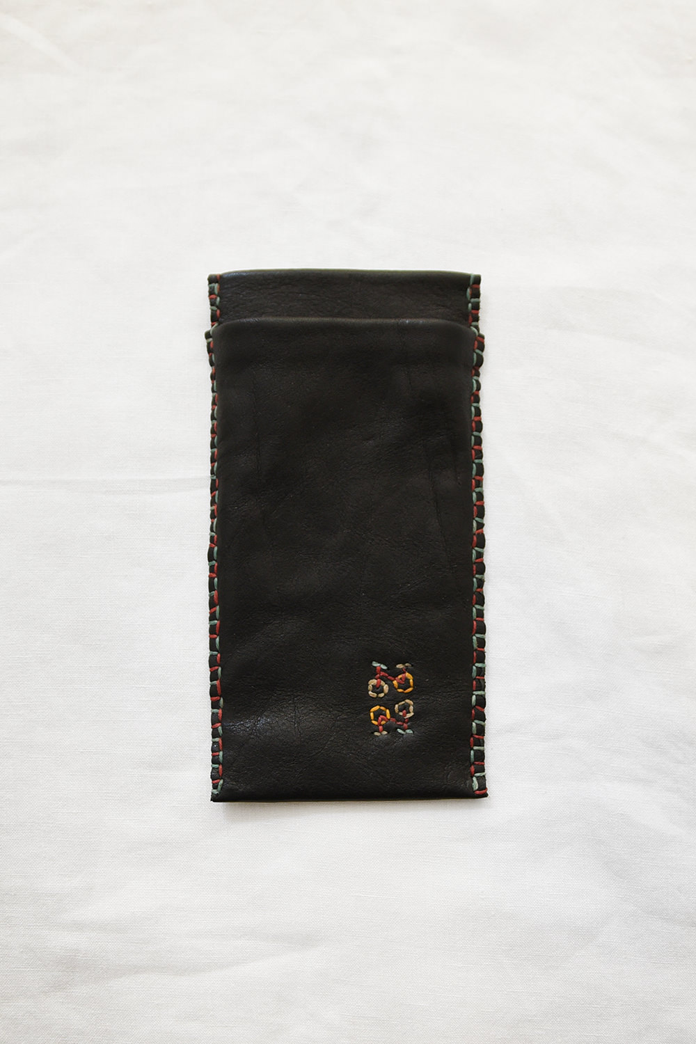 Henri、アンリ、leather goods、handcrafted leather、ハンドクラフト、made in Itary、ハンドメイド、手作り、handmade、glasses case、メガネケース