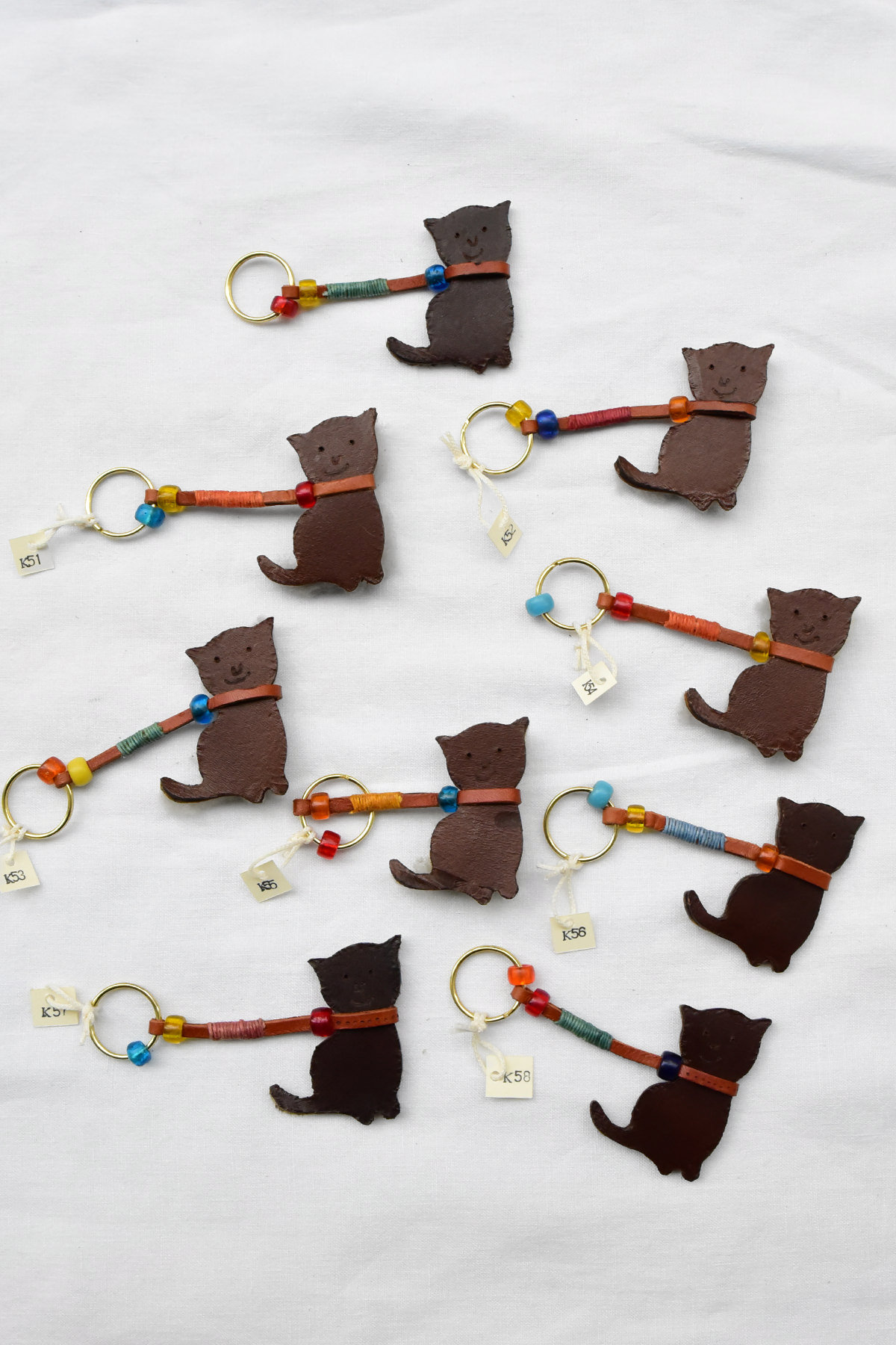 Henri、アンリ、leather goods、handcrafted leather、ハンドクラフト、made in Itary、ハンドメイド、手作り、handmade、キーチェーン、key chain