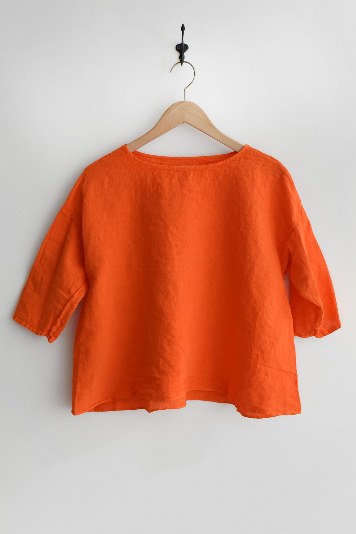 manuelle guibal / linen shirts  赤 マニュエルギバルってどんなブランド？What is Manuel Guibal