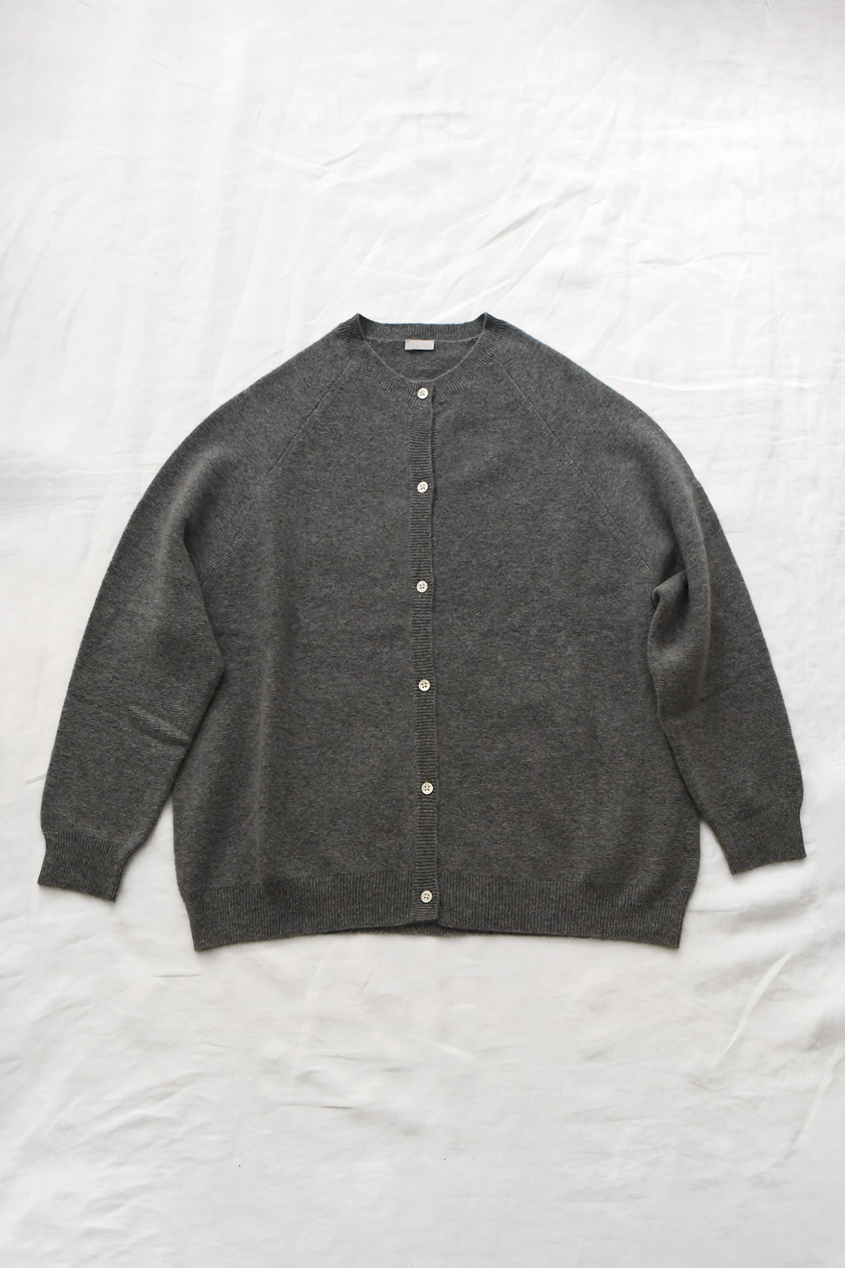 makie、マキエ、マキエホーム、カシミアカーディガン、cashmere cardigan、カシミアアイテム