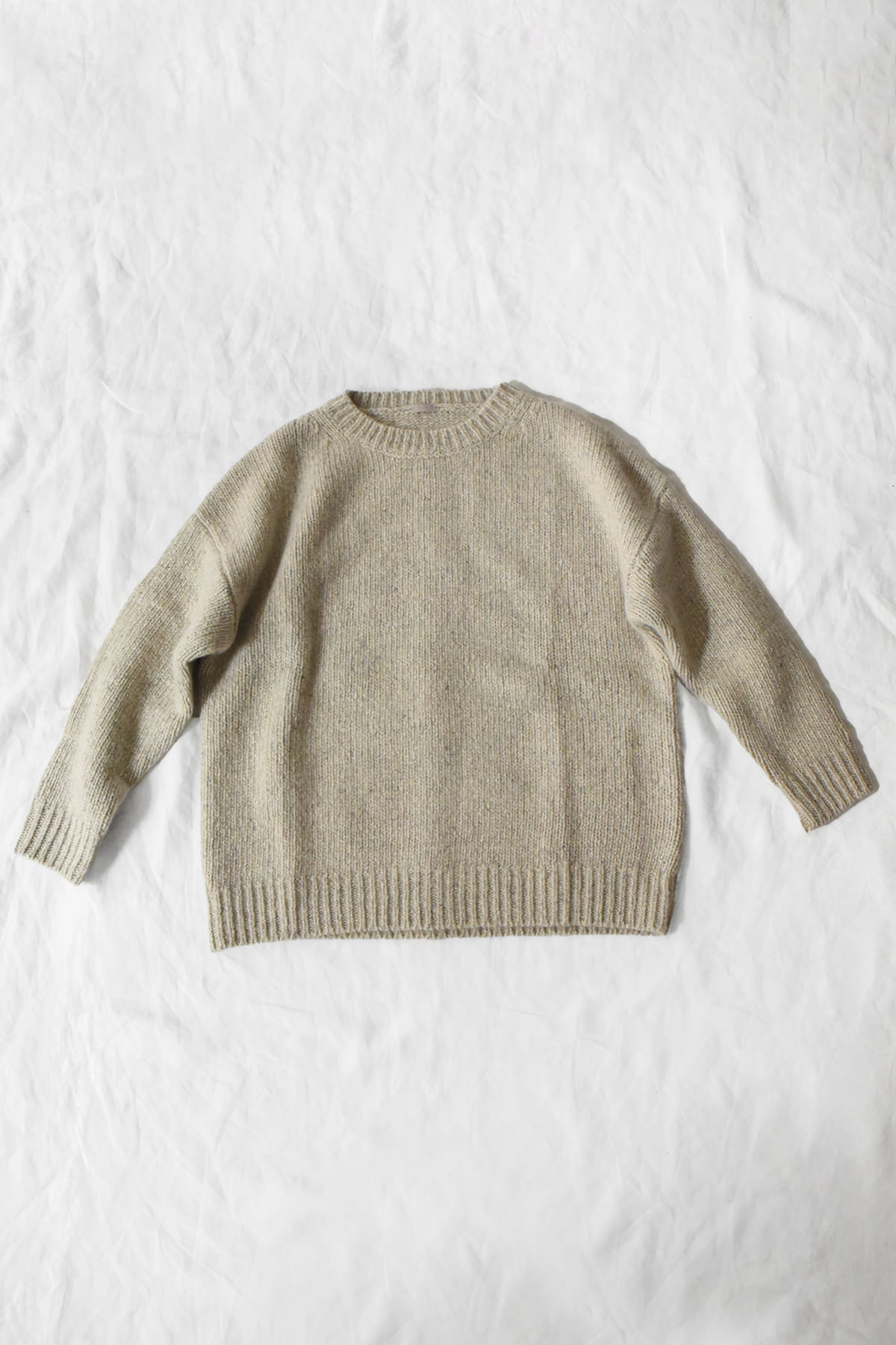 Greigeのカシミヤ クルーネックニット
