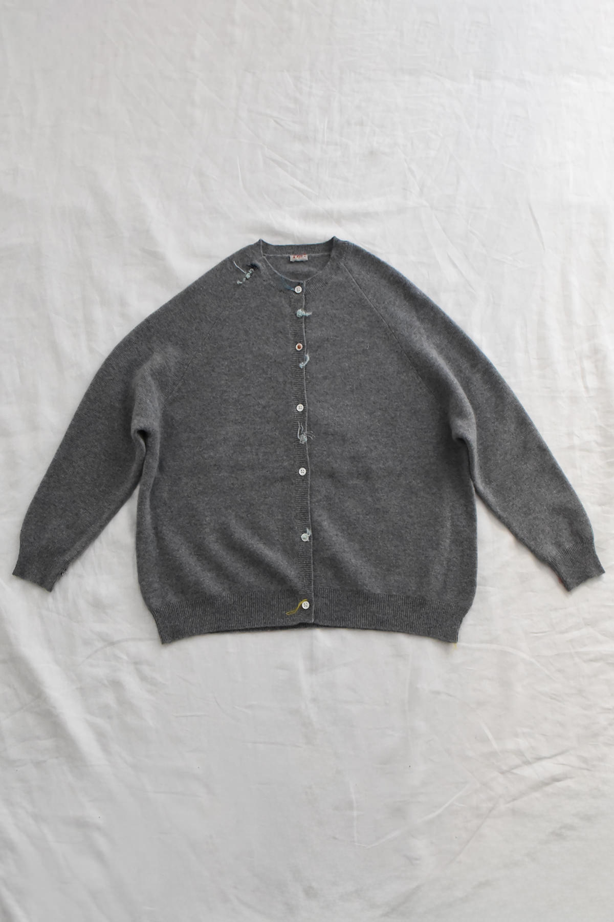 Antonia Rossi ハンド刺繍 カシミヤカーディガン グレー