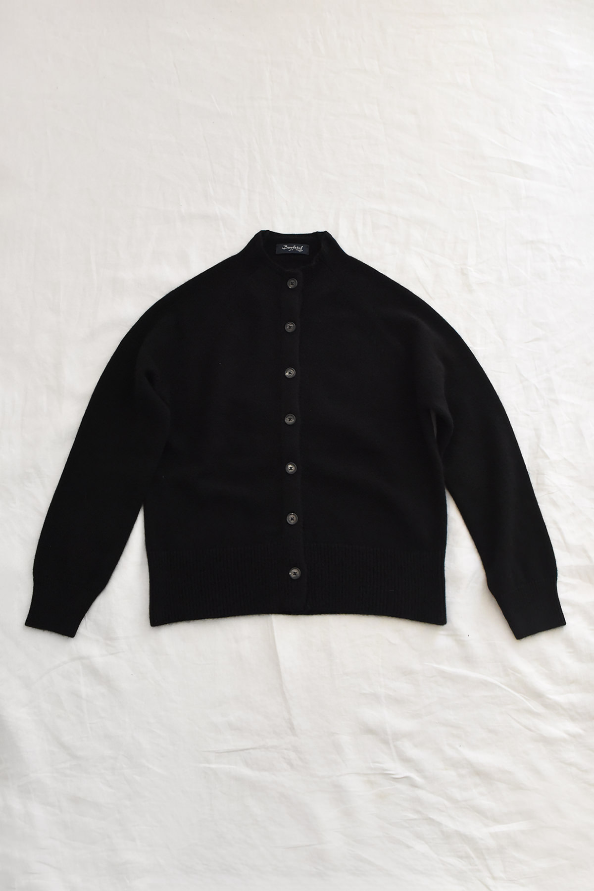 BergFabel、バーグファベル、made in Italy、cashmere cardigan、cashmere、cardigan、カシミヤカーディガン、カシミヤ、カーディガン