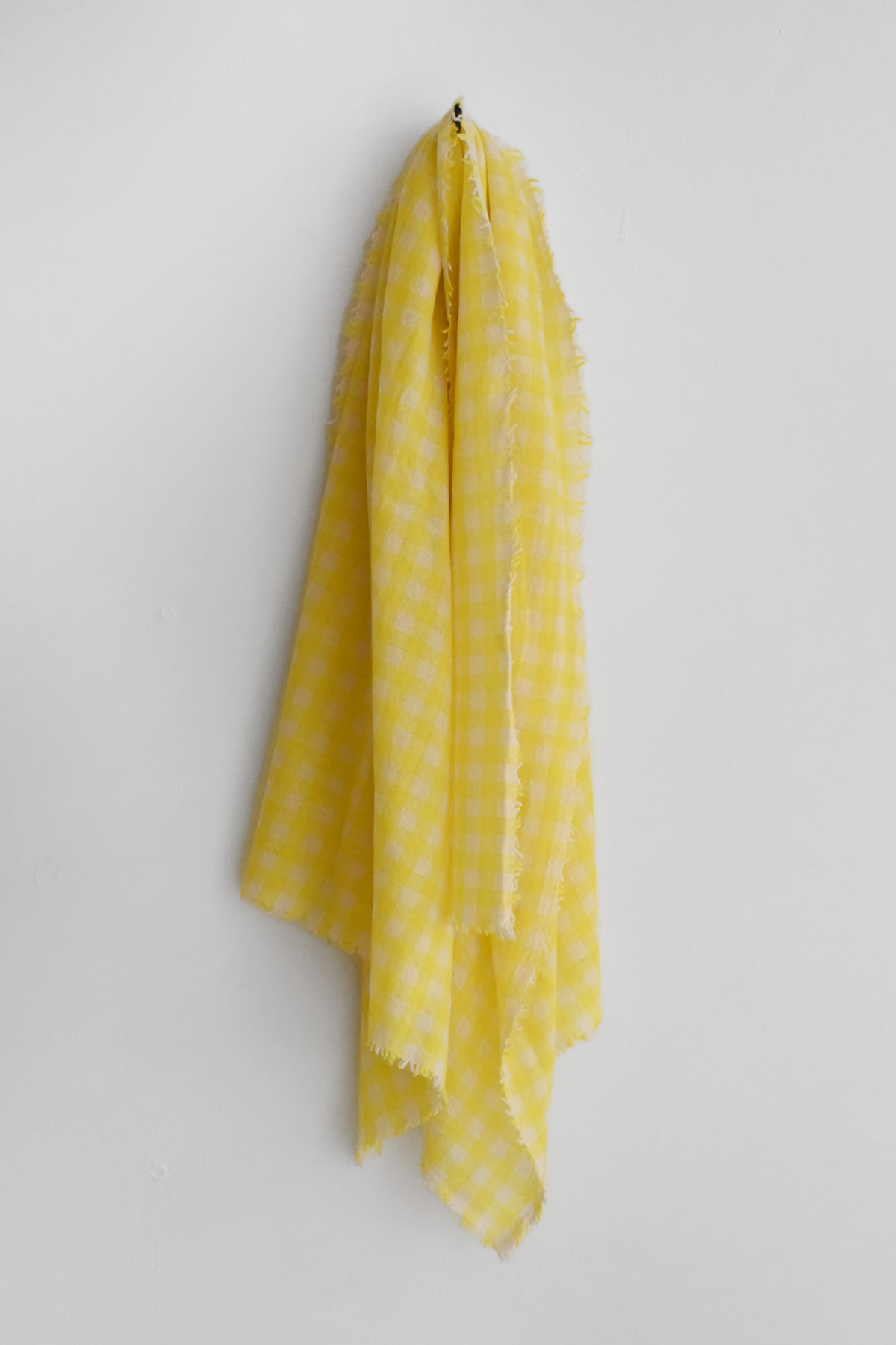 Yellow and white check lightweight cashmere scarf with short fringed edges カシミアスカーフ