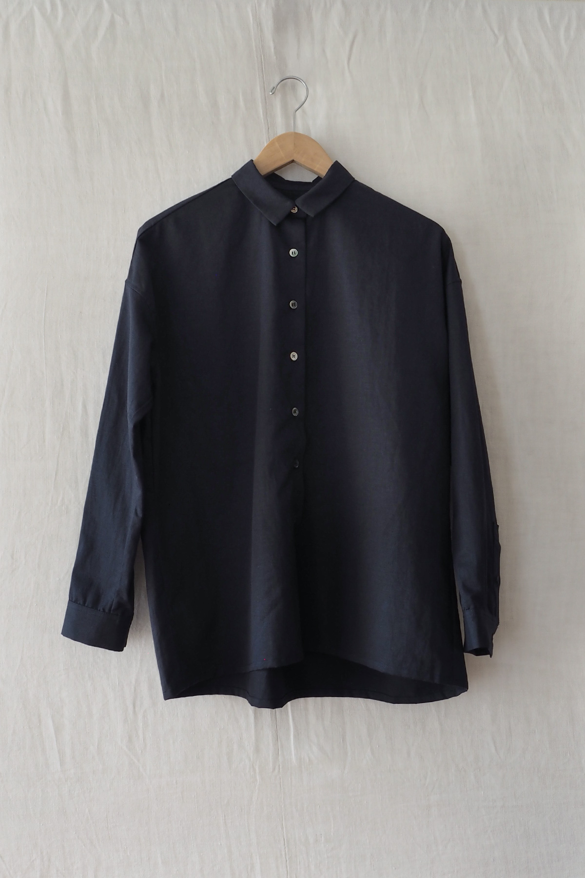 コットンリネン 長袖シャツ Navy|Makié